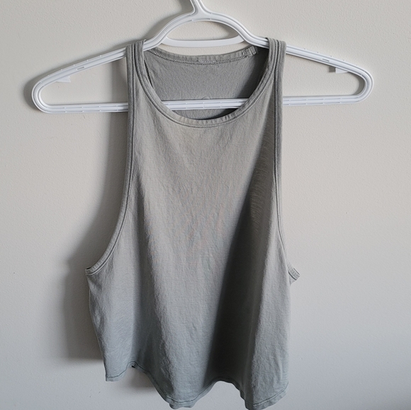Lululemon tank - Picture 1 of 2